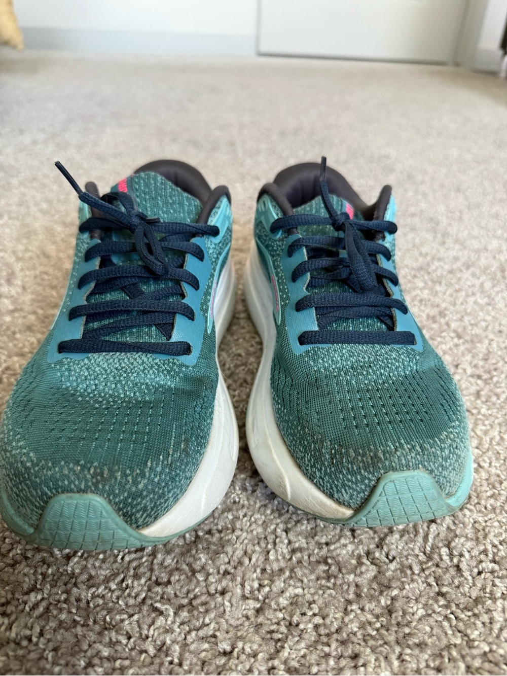 Brooks Women's Teal and Pink Athletic Running Shoes - Picture 14 of 16